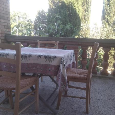 Agriturismo Santa Croce Сан Джиминяно Екстериор снимка