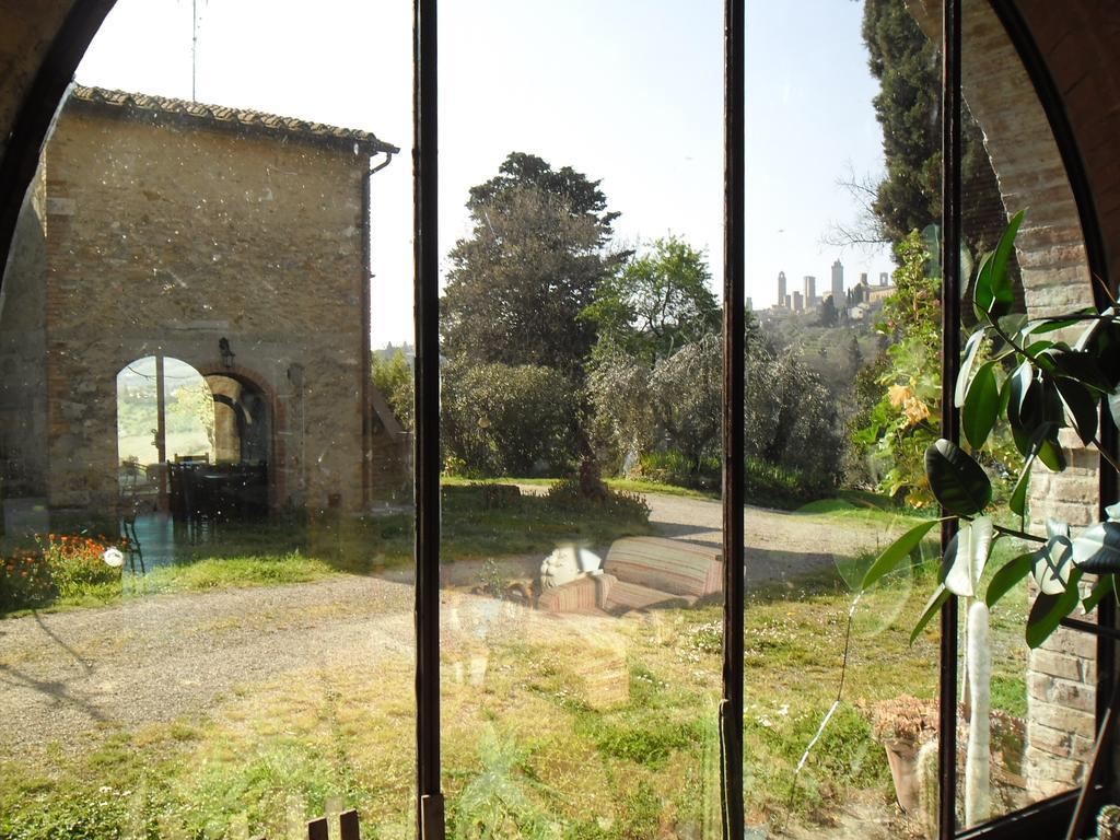 Agriturismo Santa Croce Сан Джиминяно Екстериор снимка