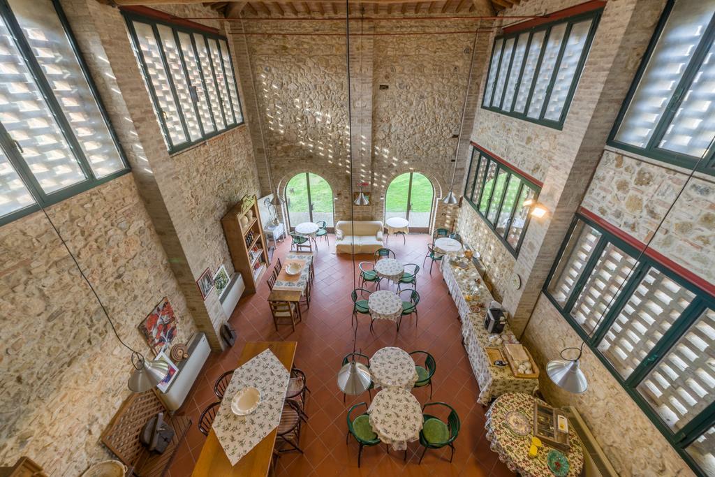Agriturismo Santa Croce Сан Джиминяно Екстериор снимка