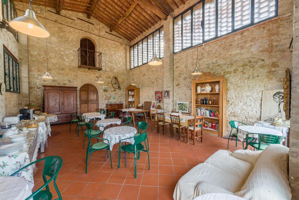 Agriturismo Santa Croce Сан Джиминяно Екстериор снимка