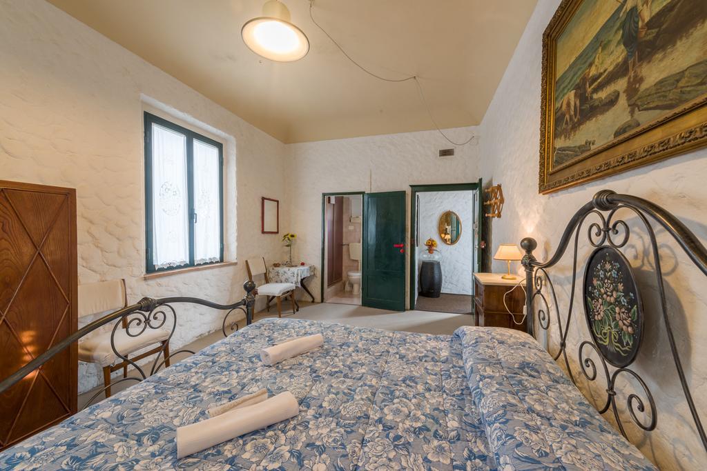 Agriturismo Santa Croce Сан Джиминяно Стая снимка