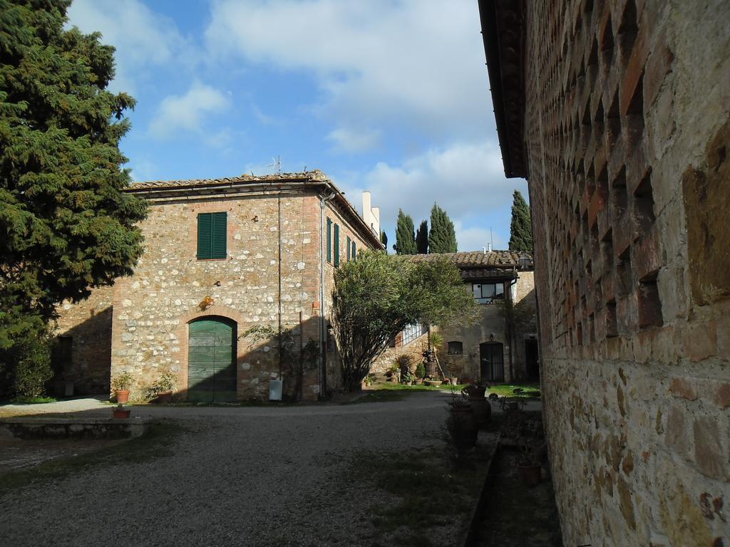 Agriturismo Santa Croce Сан Джиминяно Екстериор снимка