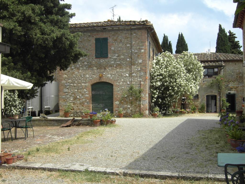 Agriturismo Santa Croce Сан Джиминяно Екстериор снимка