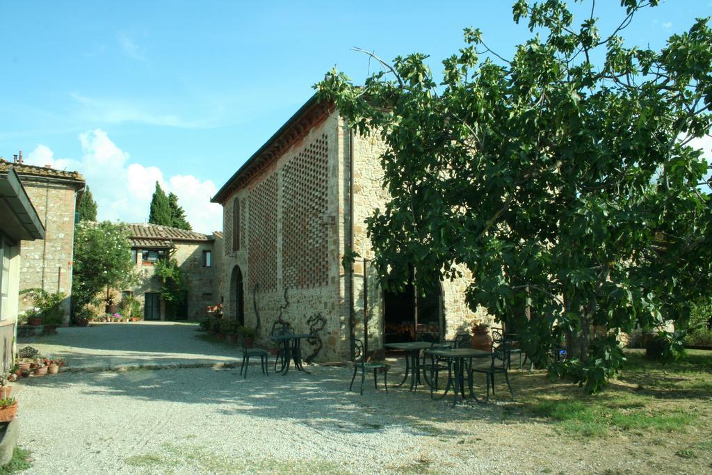 Agriturismo Santa Croce Сан Джиминяно Екстериор снимка
